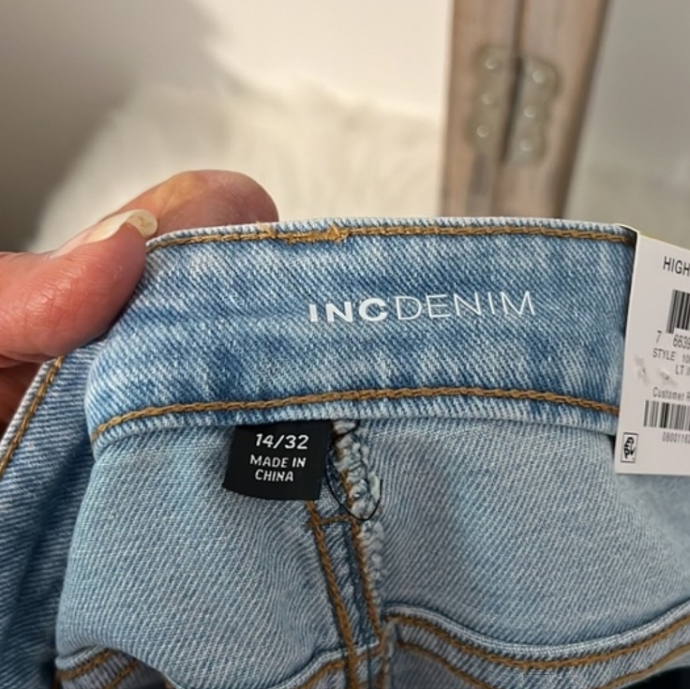 INC International Concepts Light Blue Denim Jean Shorts - Picture 6 of 7